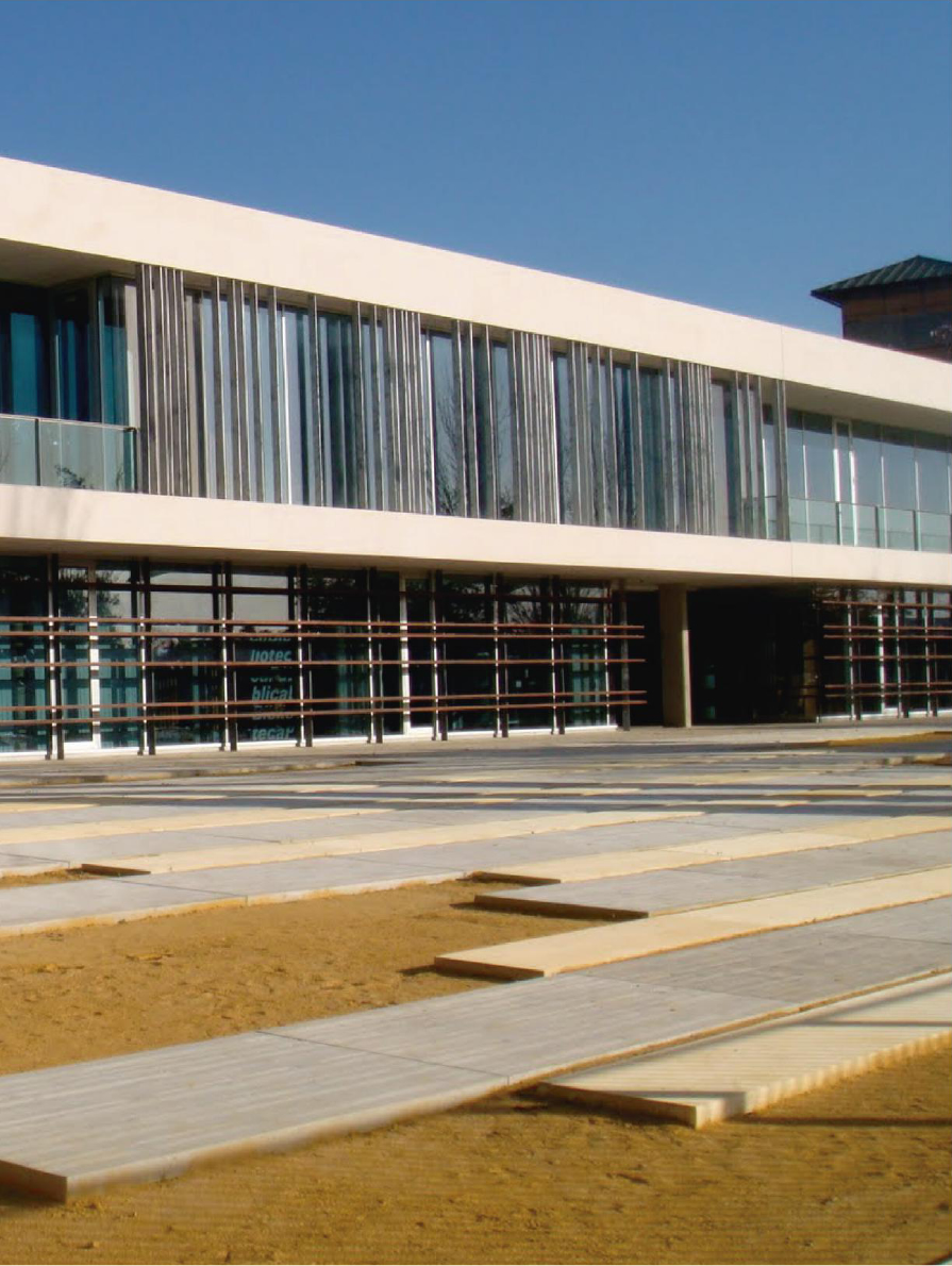 Library-Philippe-Gonzalez-Sevilla